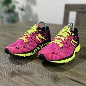 Women’s Size 8.5, Newton Distance S10, Running Shoes, Color Pink/Yellow/Black